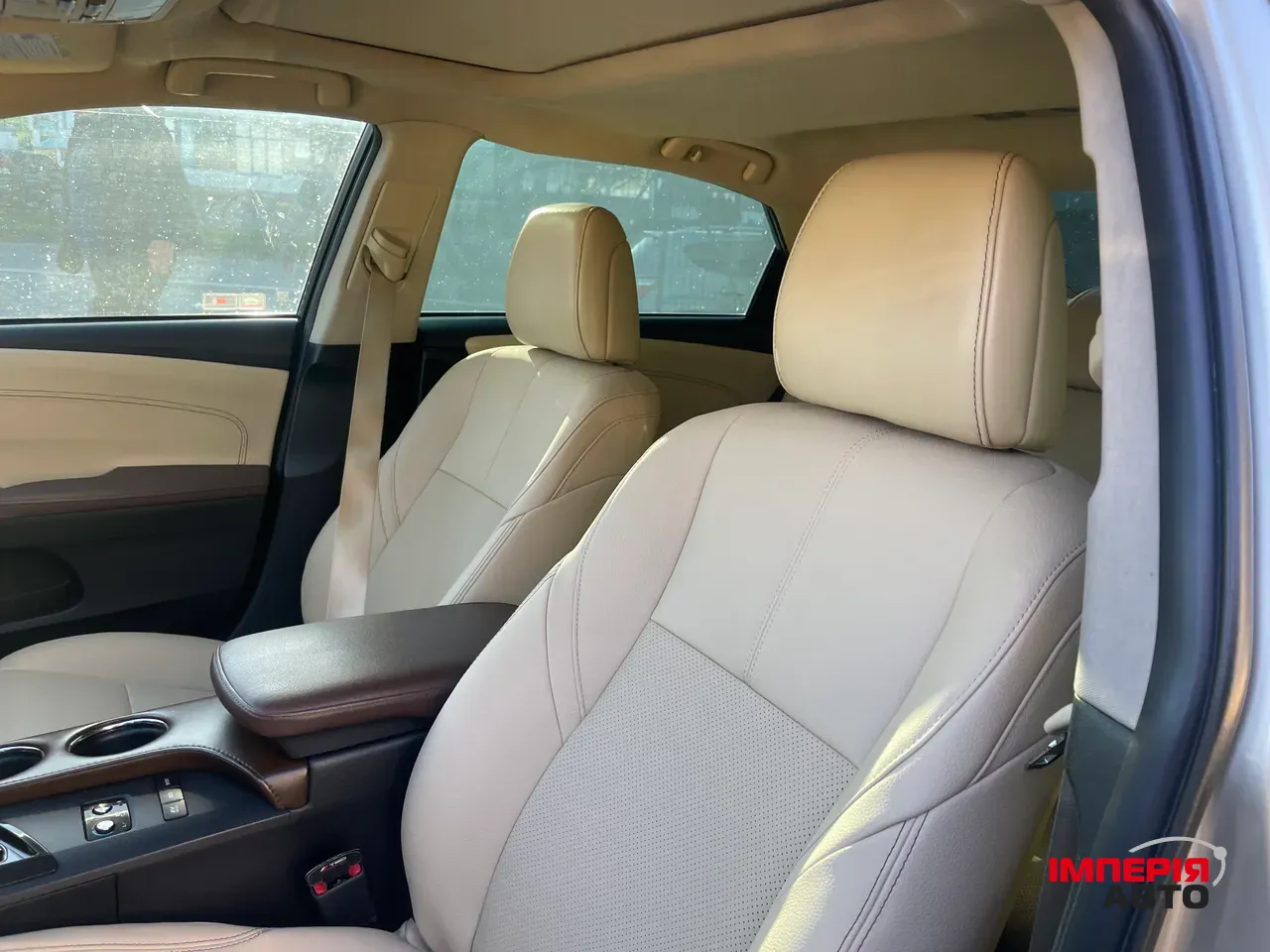 Toyota Avalon - фото 4
