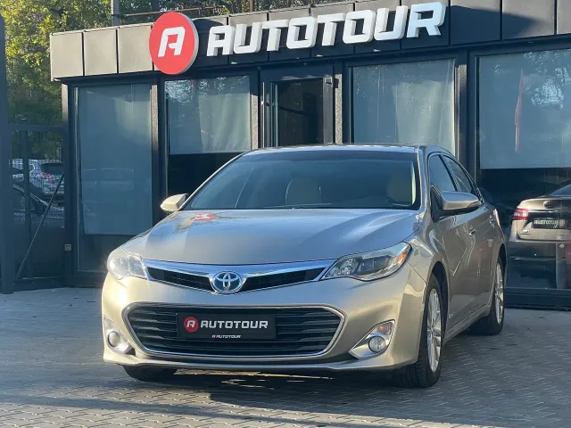 Toyota Avalon - фото 2