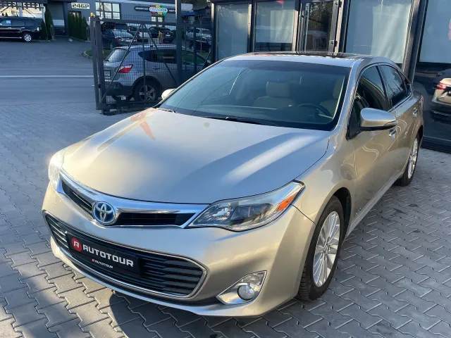 Toyota Avalon - фото 1