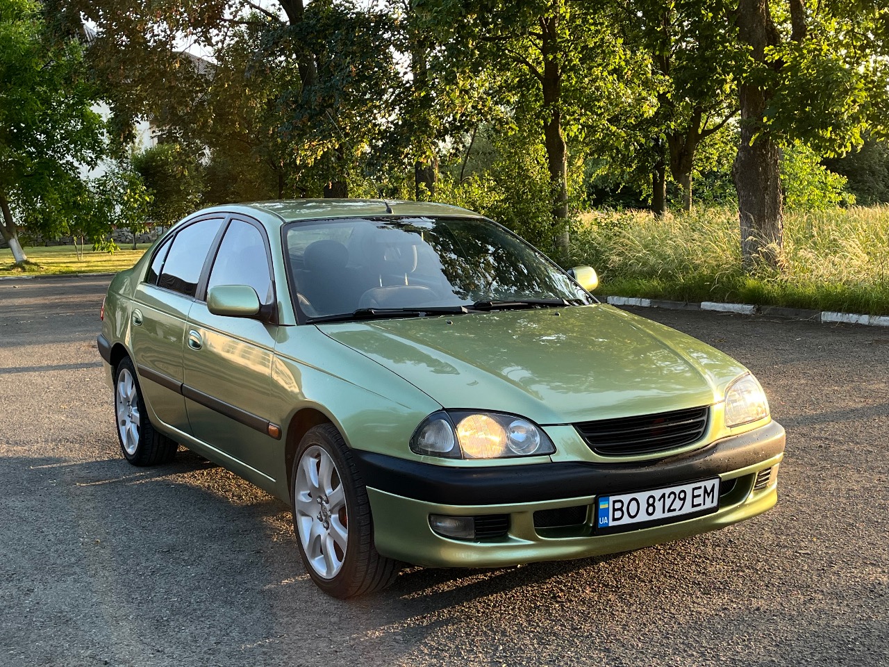 Toyota Avensis - фото 6