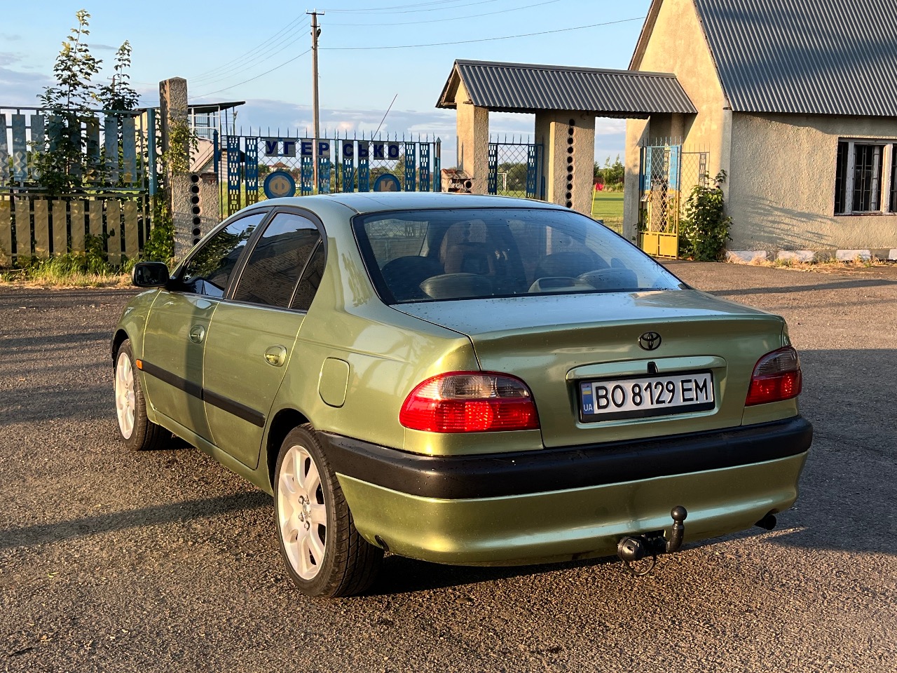 Toyota Avensis - фото 19