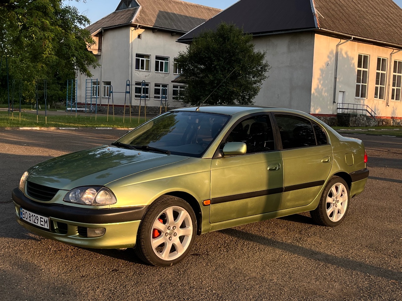 Toyota Avensis - фото 10