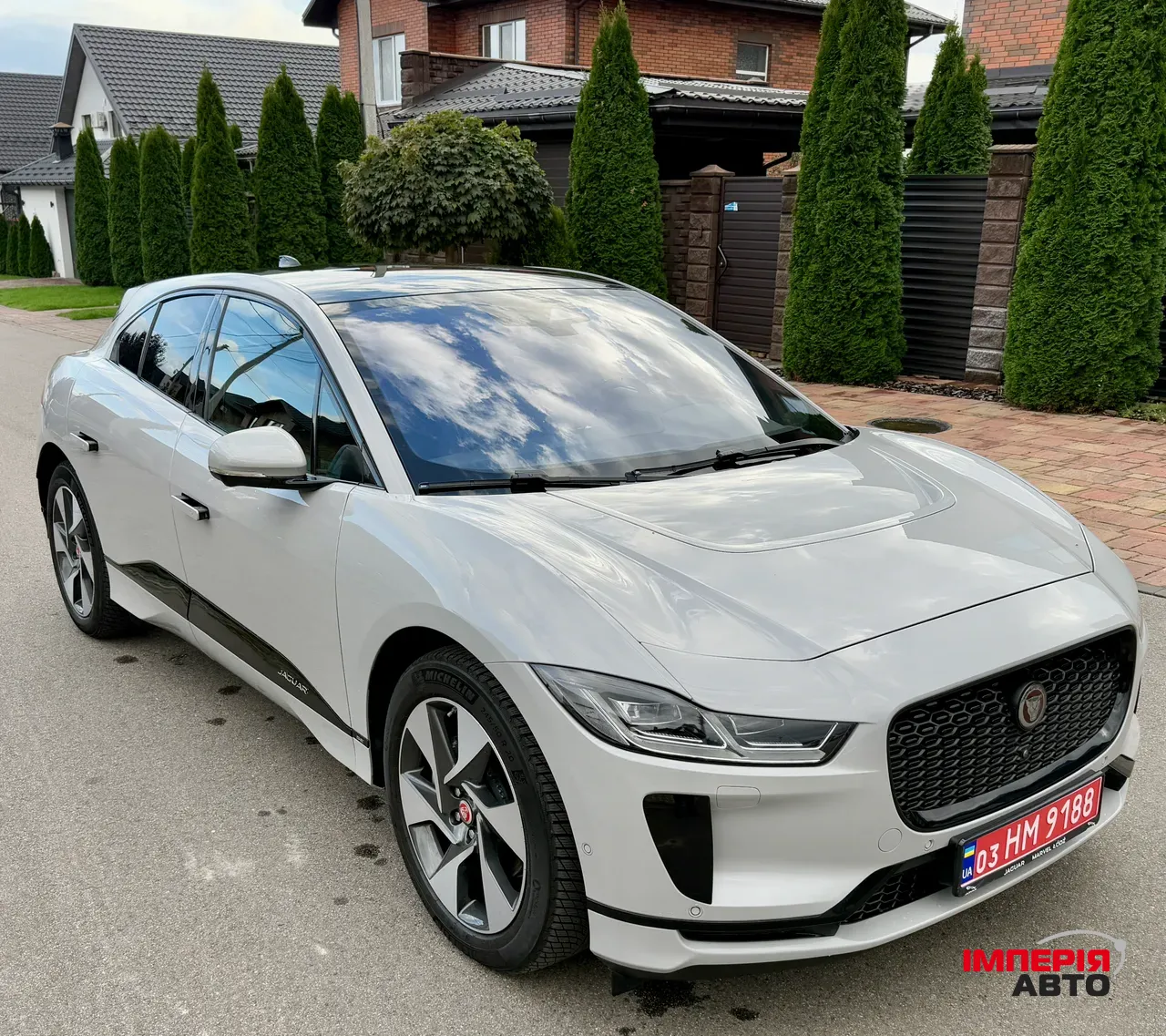 Jaguar I-Pace - фото 12
