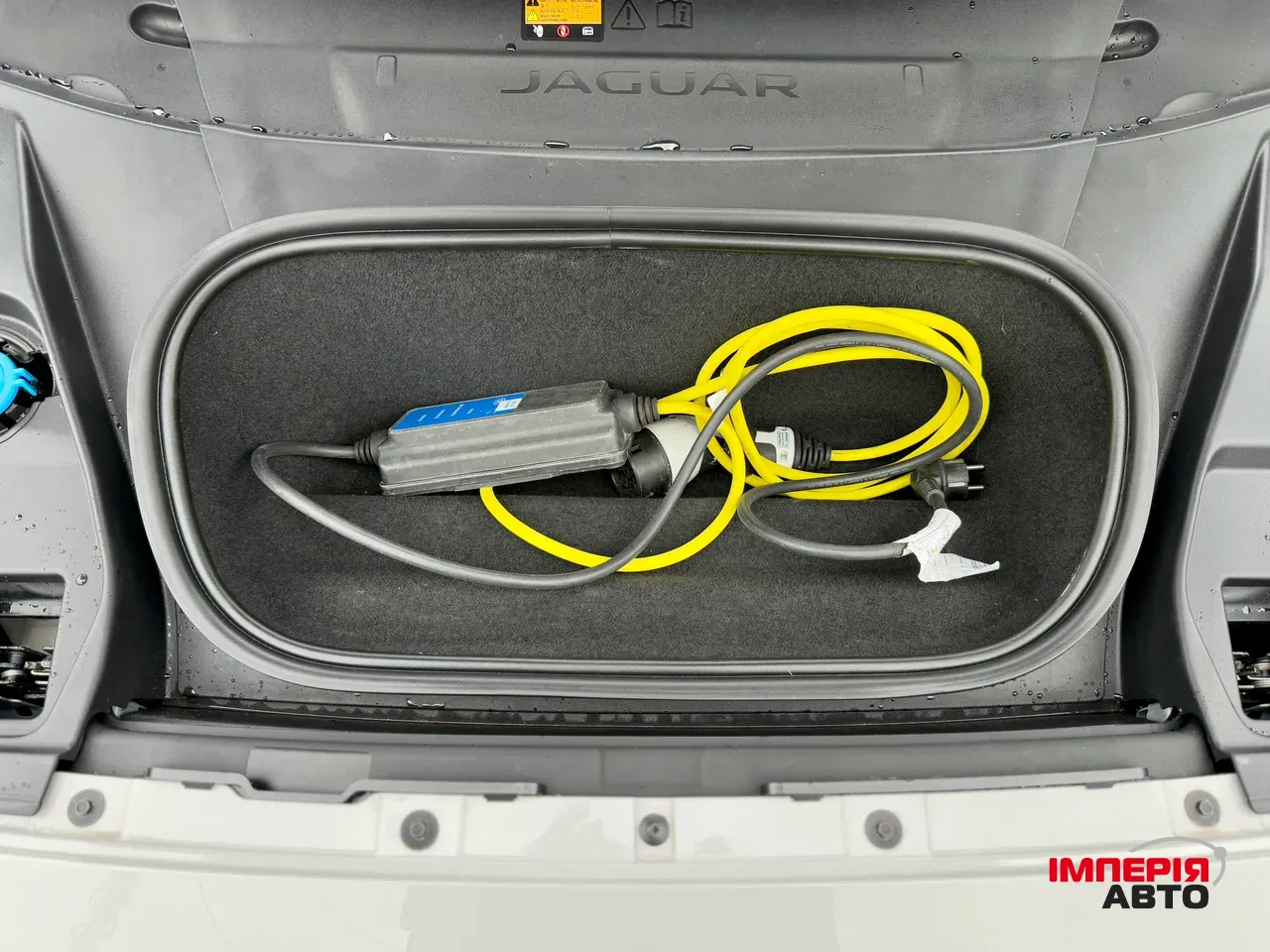 Jaguar I-Pace - фото 37