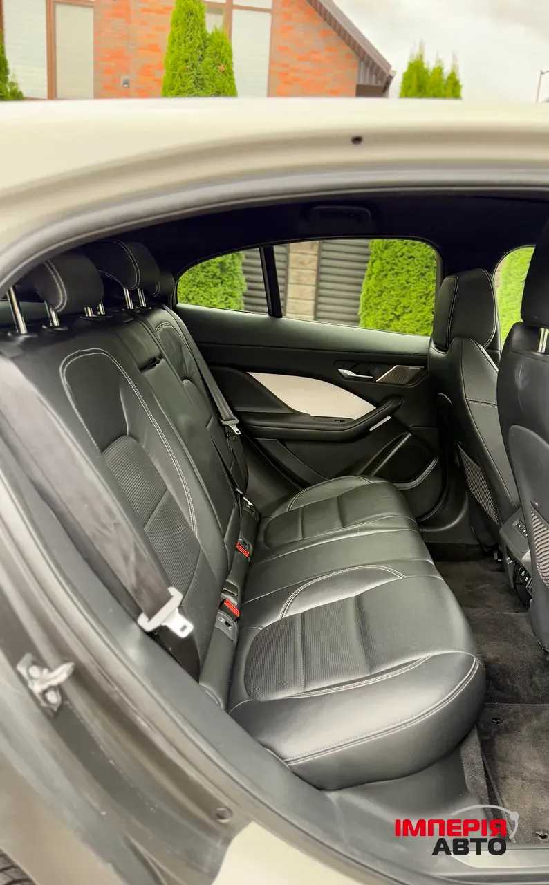Jaguar I-Pace - фото 48