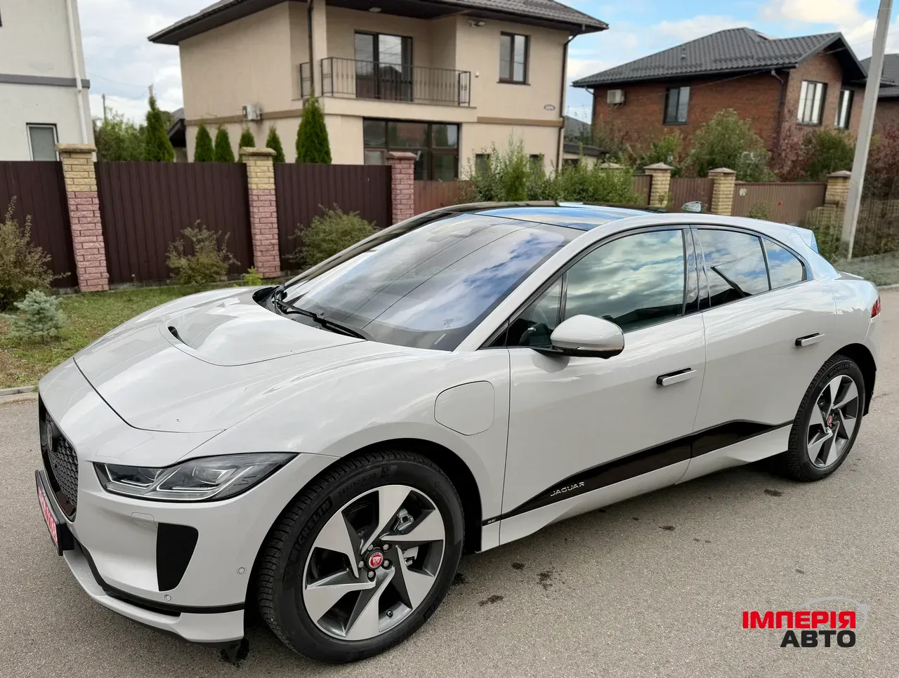 Jaguar I-Pace - фото 21