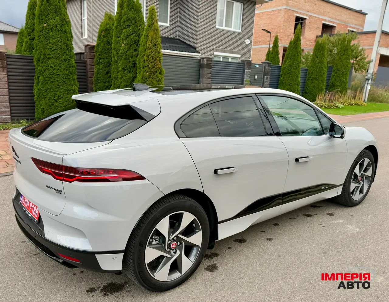 Jaguar I-Pace - фото 23