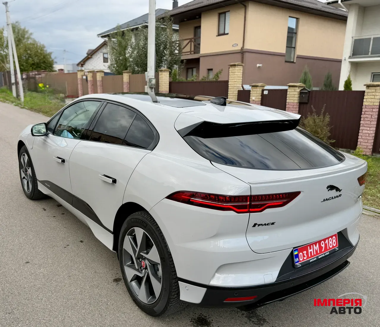 Jaguar I-Pace - фото 10