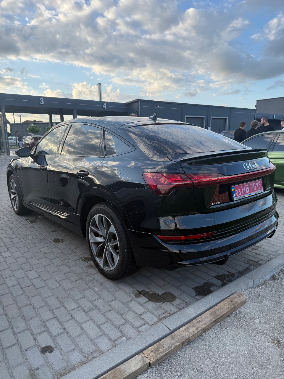 Audi e-tron Sportback - фото 5
