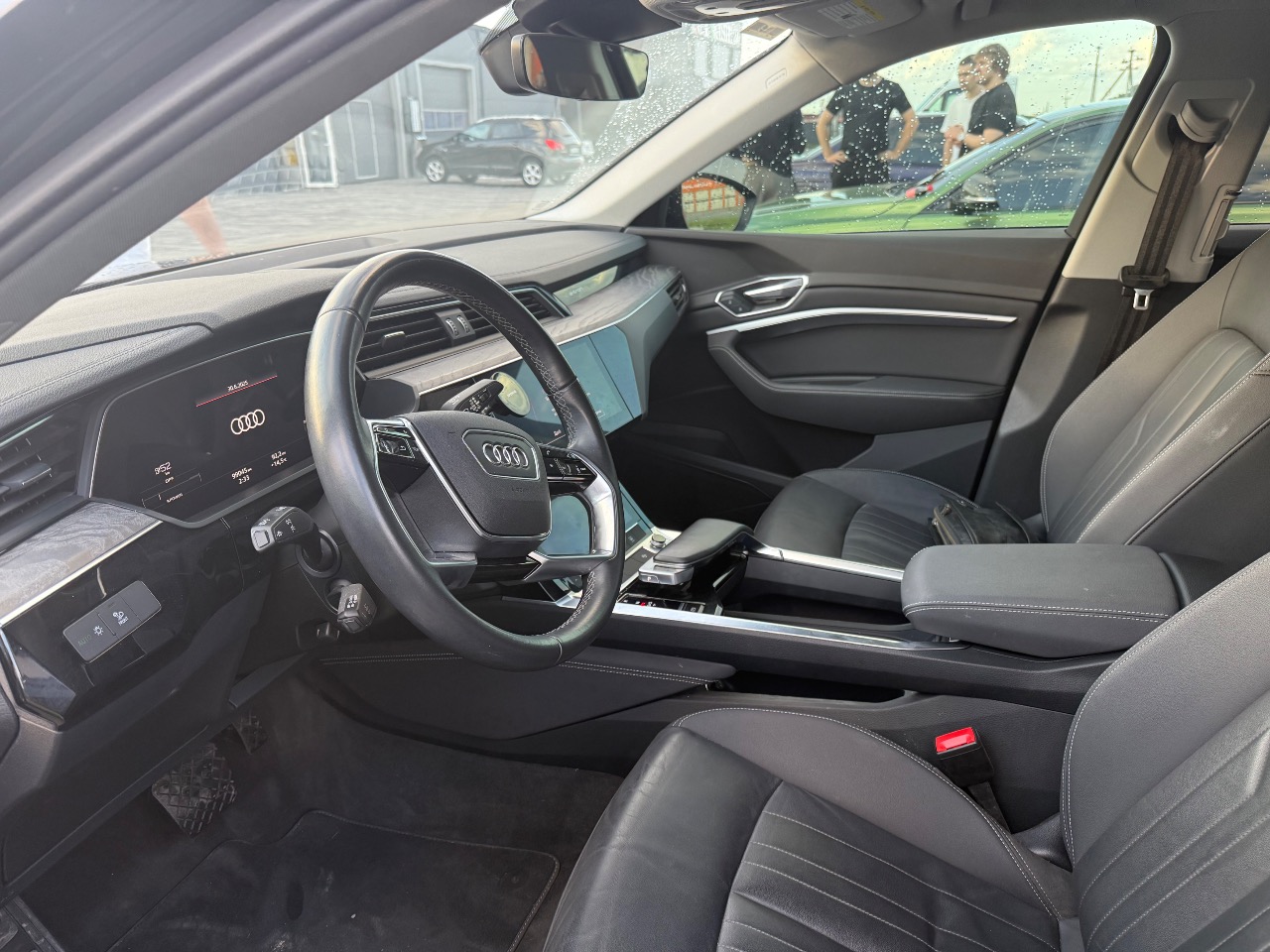 Audi e-tron Sportback - фото 5