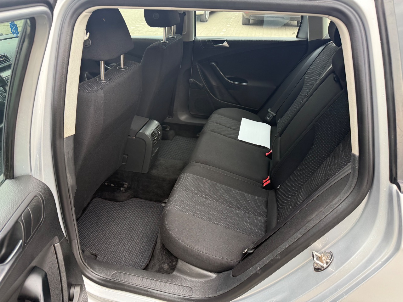 Volkswagen Passat 2010, Чернівці, $7 700 - зображення 4