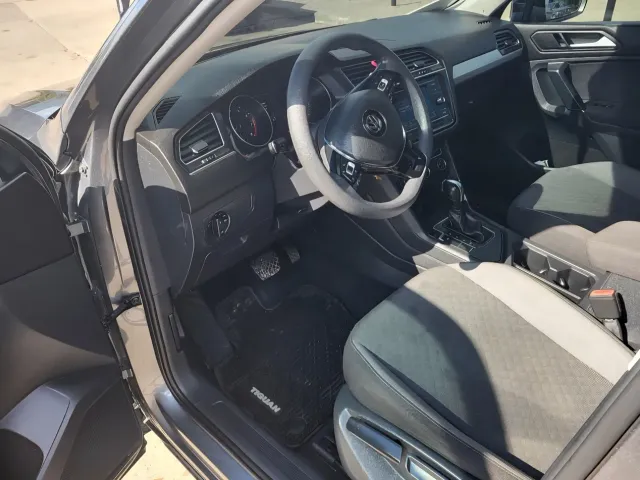 Volkswagen Tiguan - фото 3