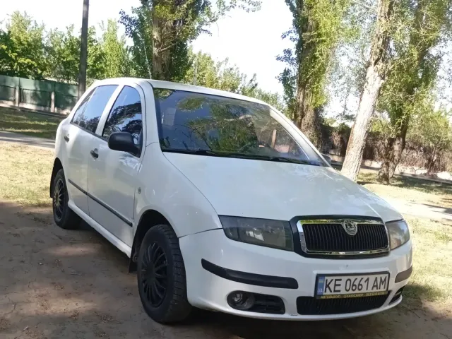 Skoda Fabia - фото 5