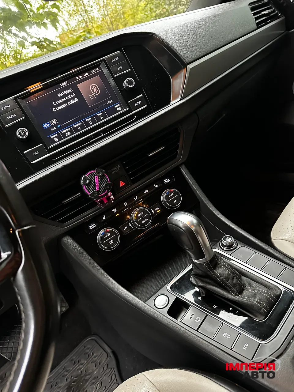 Volkswagen Jetta - фото 11