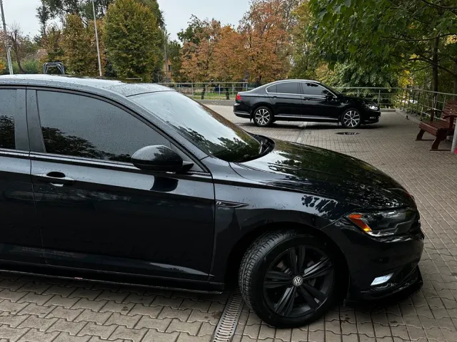 Volkswagen Jetta - фото 3