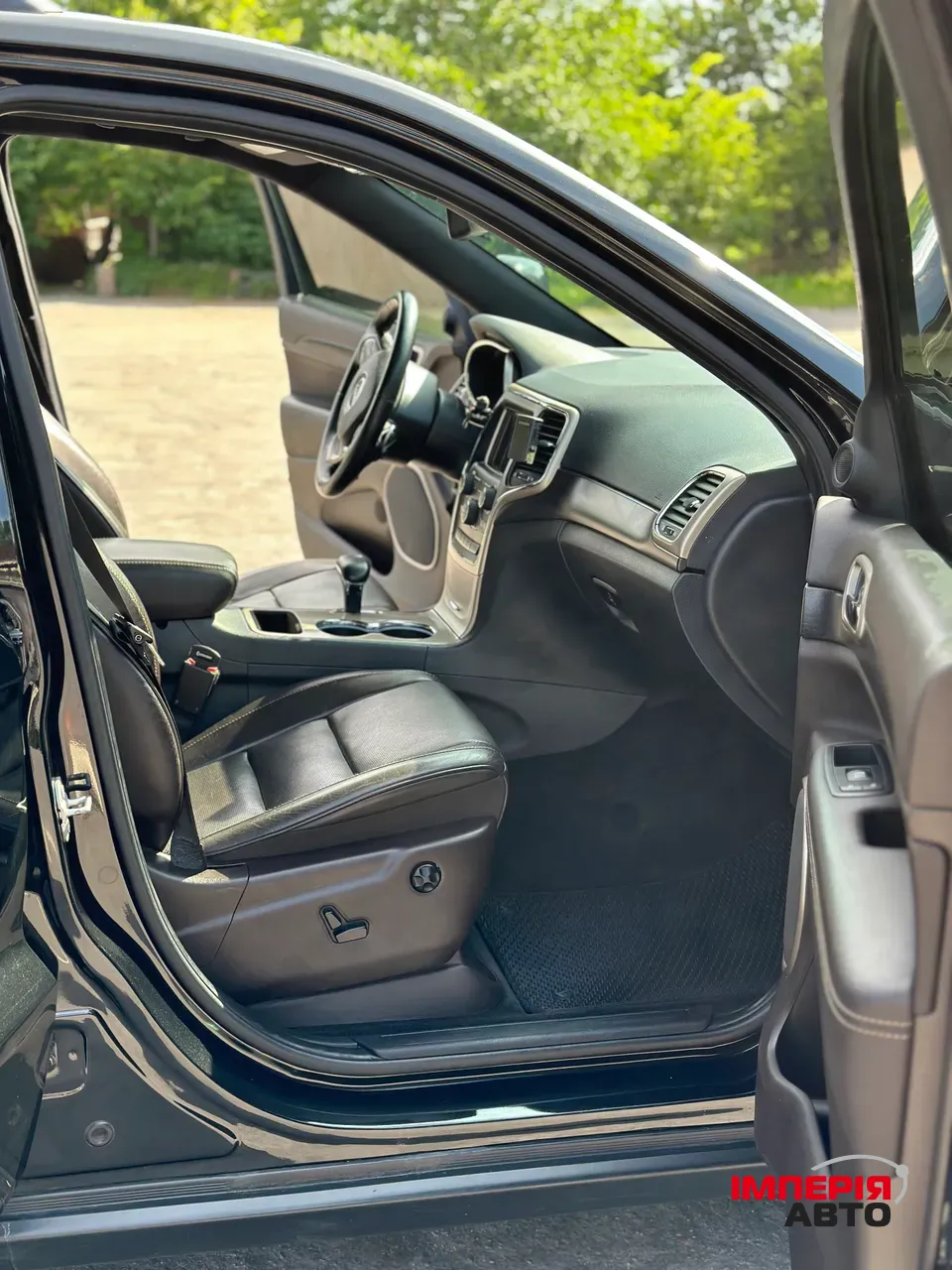 Jeep Grand Cherokee - фото 31