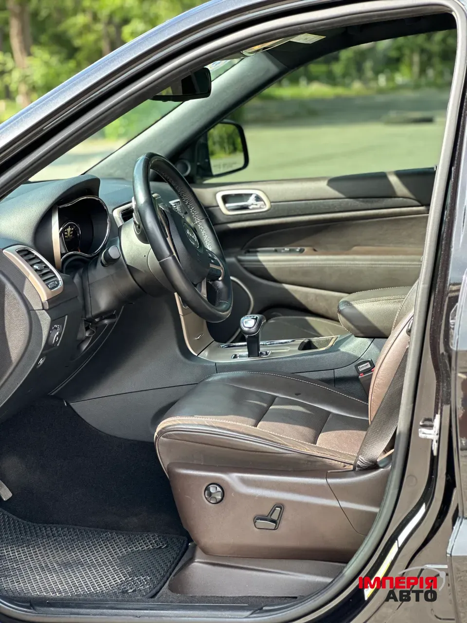 Jeep Grand Cherokee - фото 24