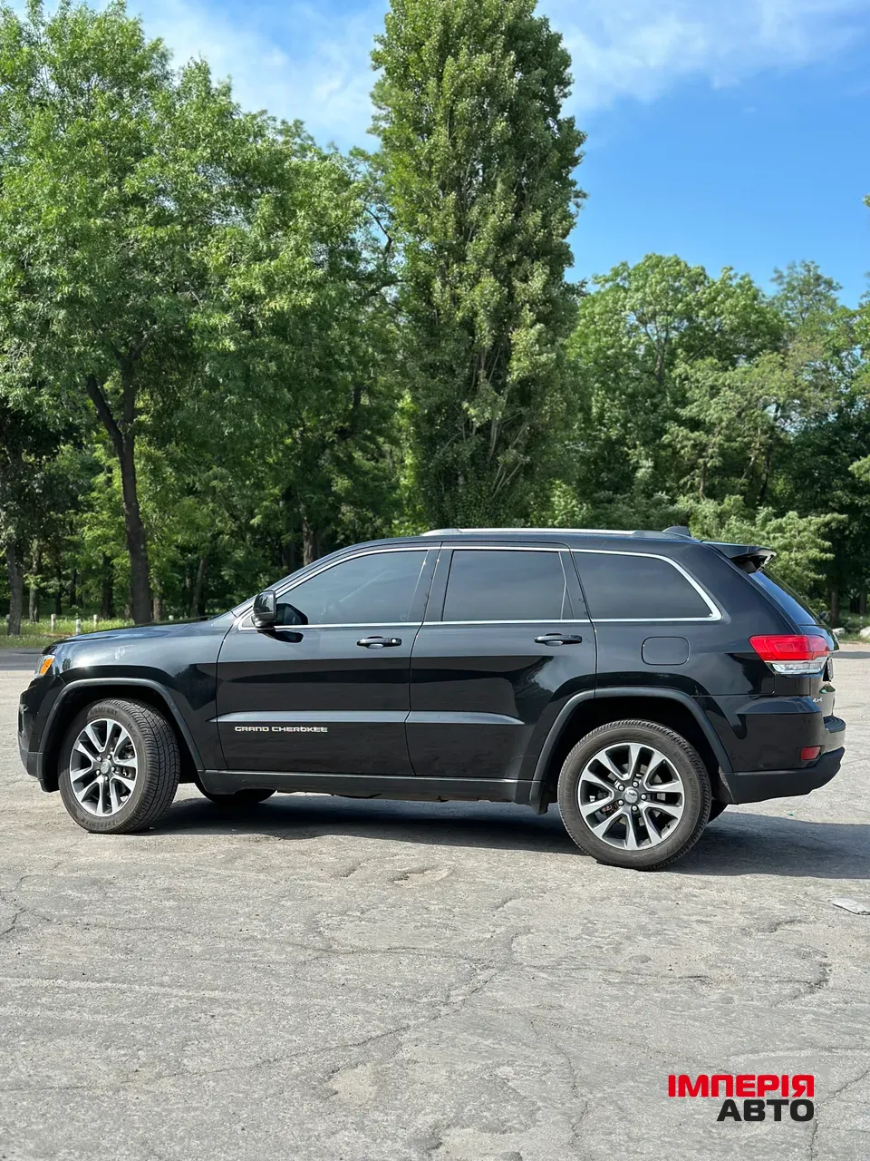 Jeep Grand Cherokee - фото 2