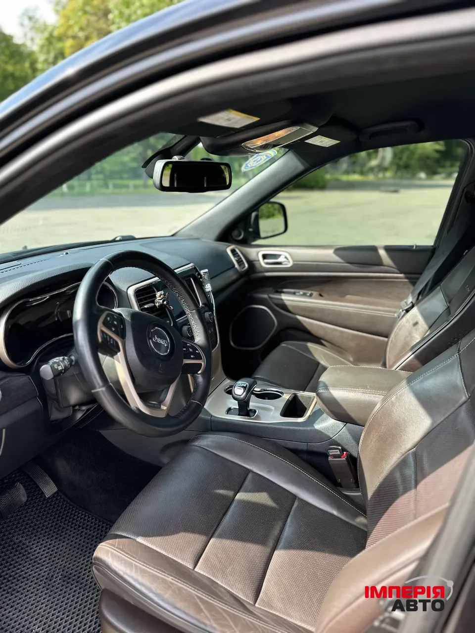 Jeep Grand Cherokee - фото 23