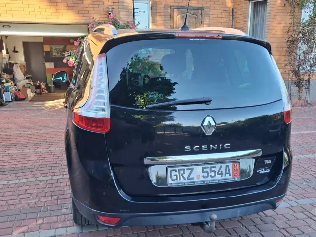 Renault Scenic - фото 5