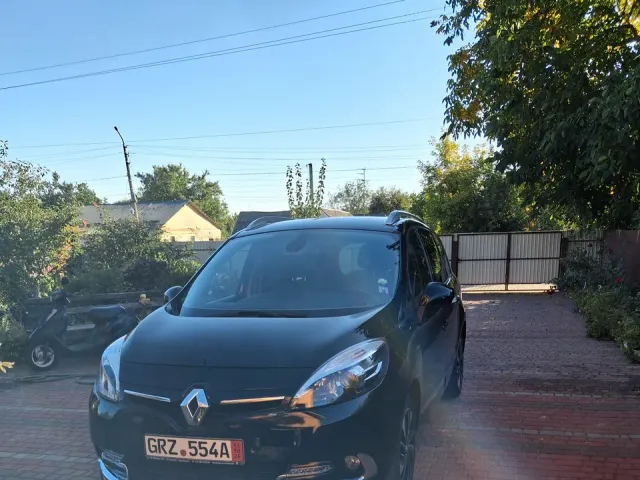Renault Scenic - фото 1