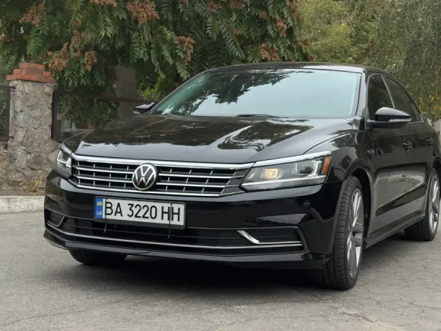 Volkswagen Passat (North America and China) - фото 1