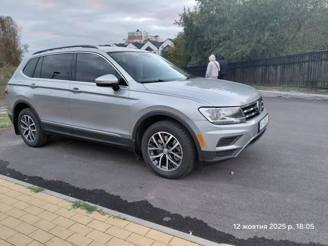 Volkswagen Tiguan - фото 1