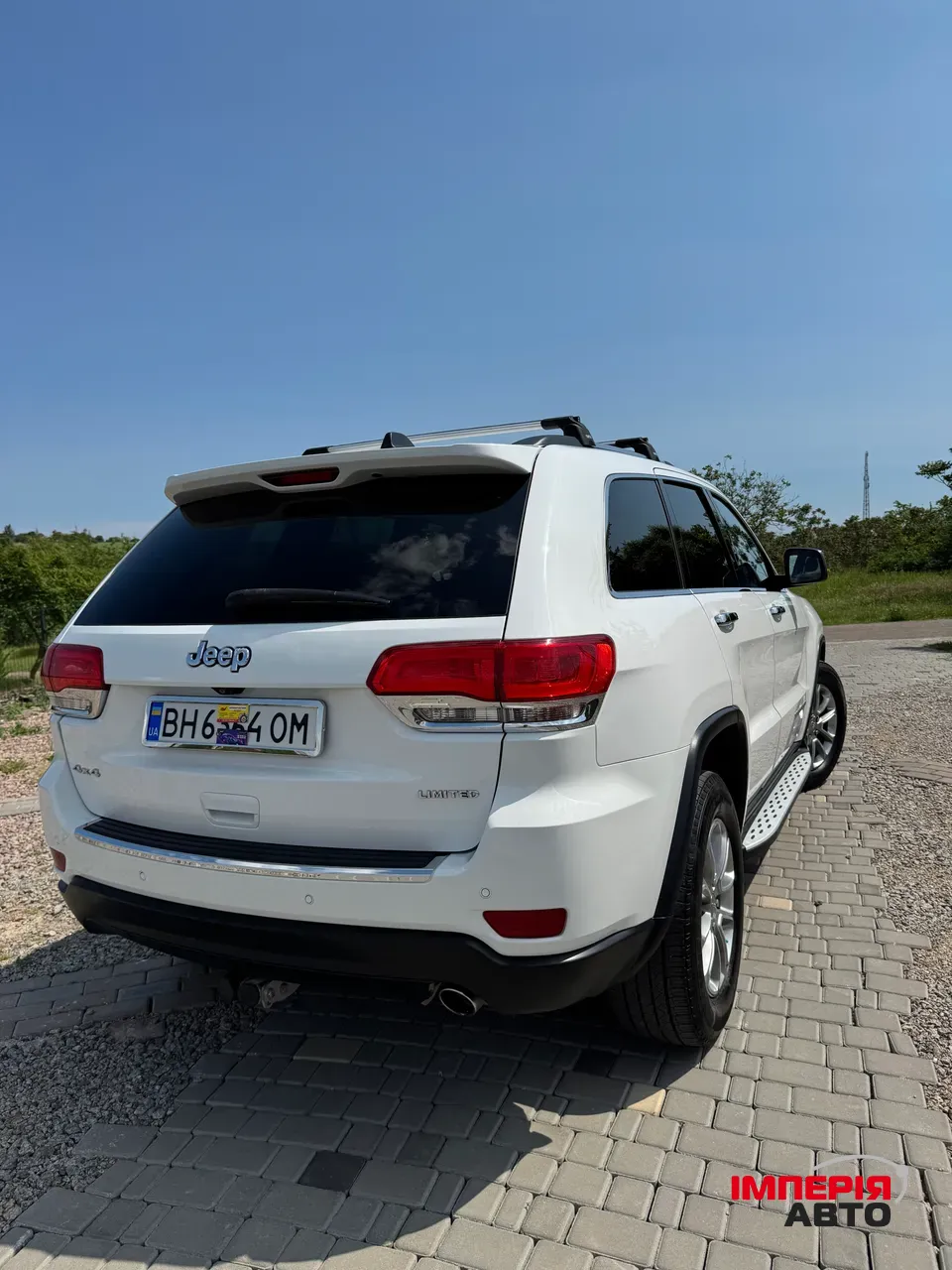 Jeep Grand Cherokee - фото 8