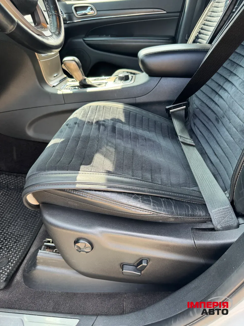 Jeep Grand Cherokee - фото 10