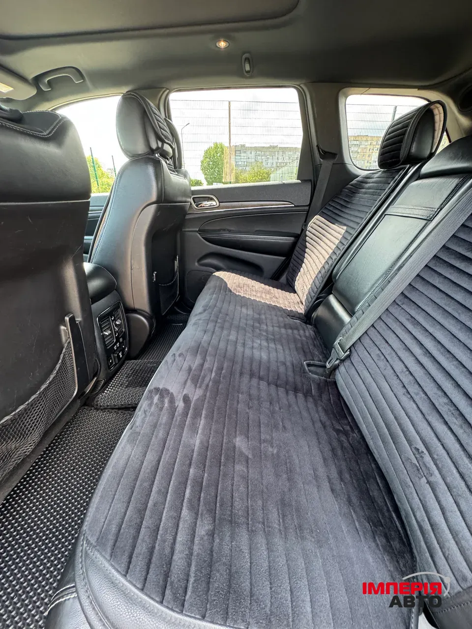 Jeep Grand Cherokee - фото 12