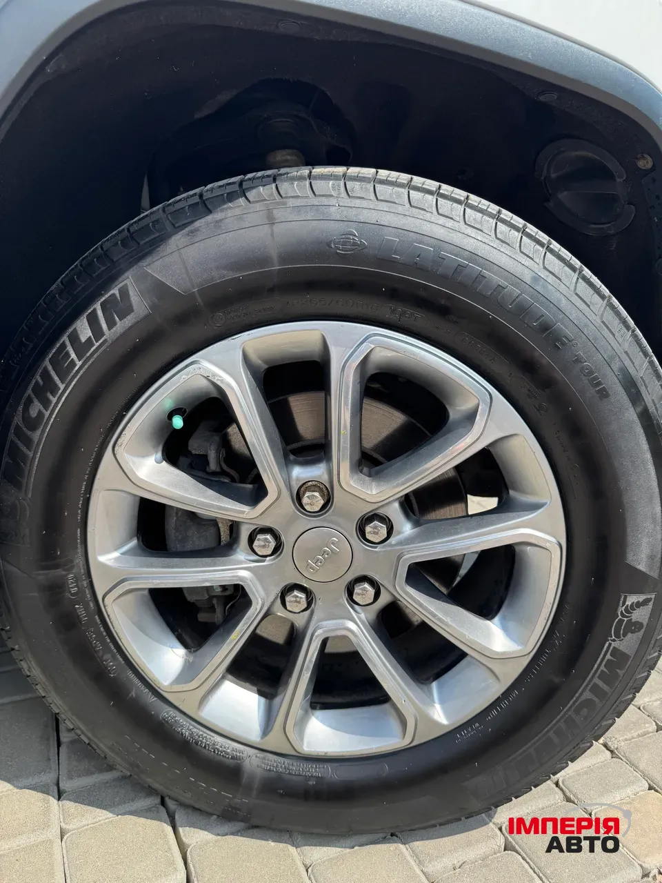 Jeep Grand Cherokee - фото 4