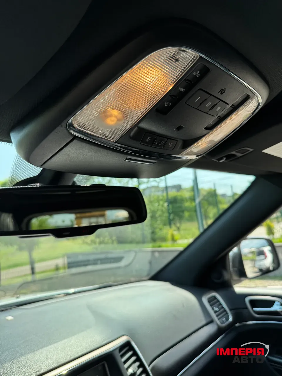 Jeep Grand Cherokee - фото 27