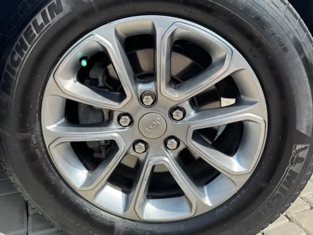 Jeep Grand Cherokee - фото 4