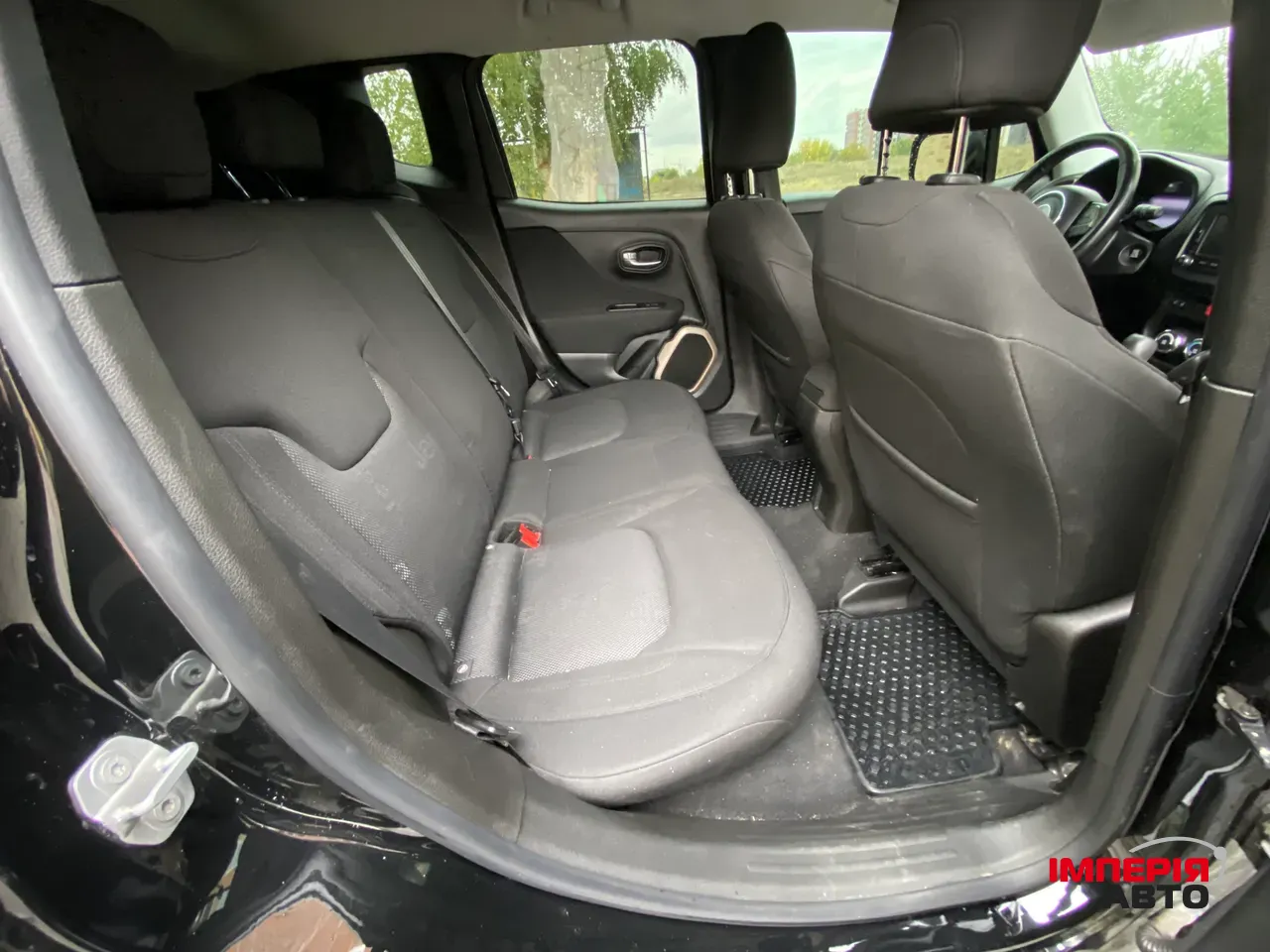 Jeep Renegade - фото 17