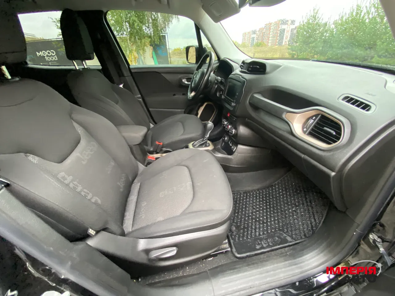 Jeep Renegade - фото 11