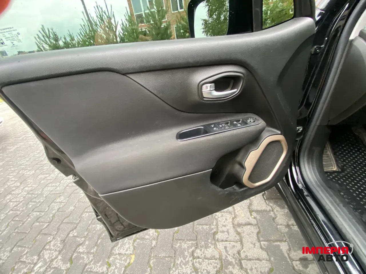 Jeep Renegade - фото 6