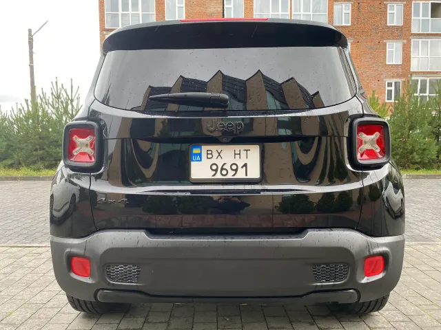 Jeep Renegade - фото 4