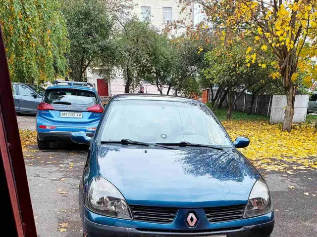 Renault Clio - фото 2
