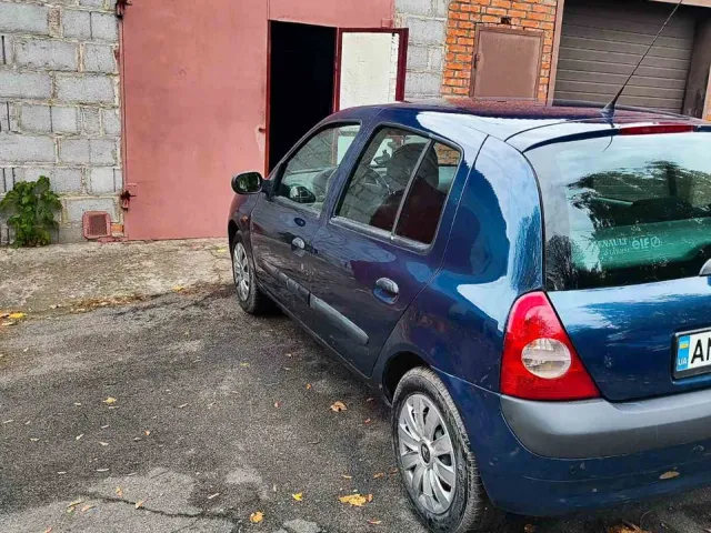 Renault Clio - фото 3