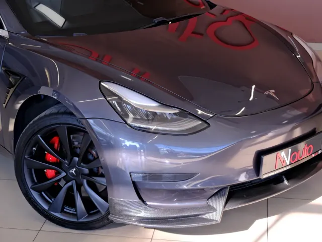 Tesla Model 3 - фото 3