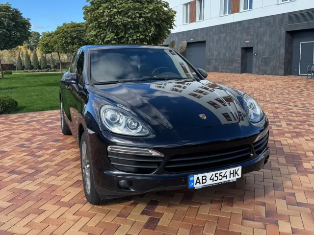 Porsche Cayenne - фото 1