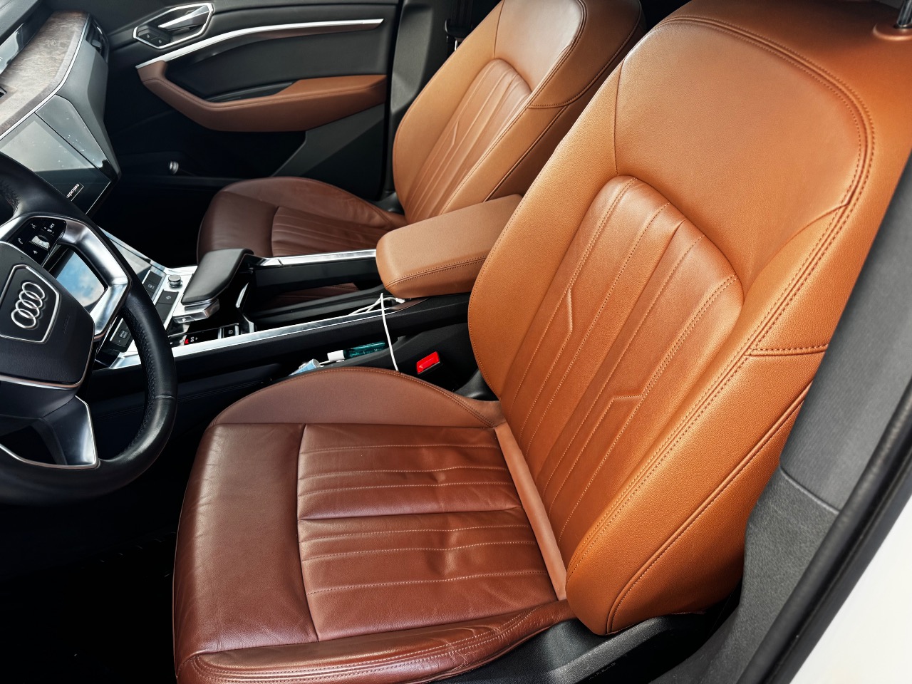 Audi e-tron - фото 3