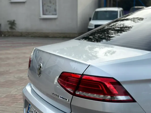 Volkswagen Passat - фото 5