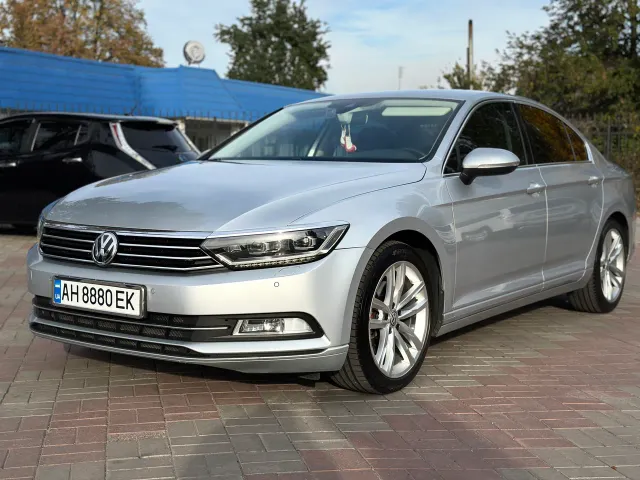 Volkswagen Passat - фото 1