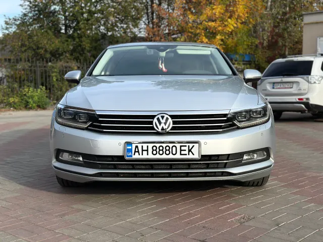 Volkswagen Passat - фото 2