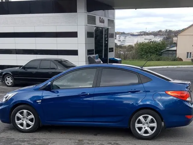 Hyundai Accent - фото 3