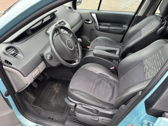 Renault Scenic - фото 5