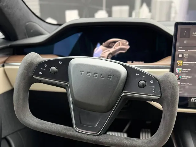 Tesla Model S - фото 5