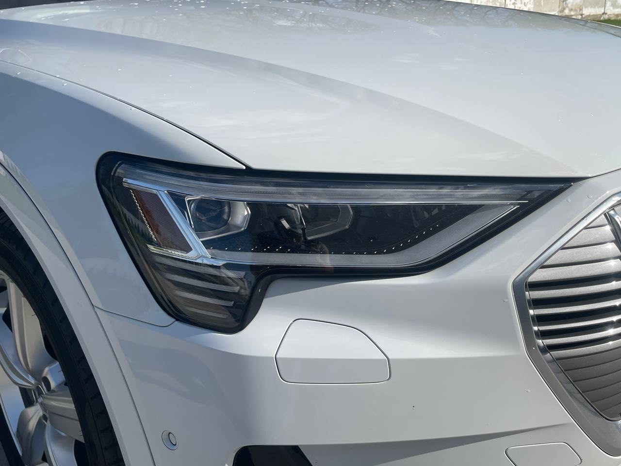 Audi e-tron - фото 3