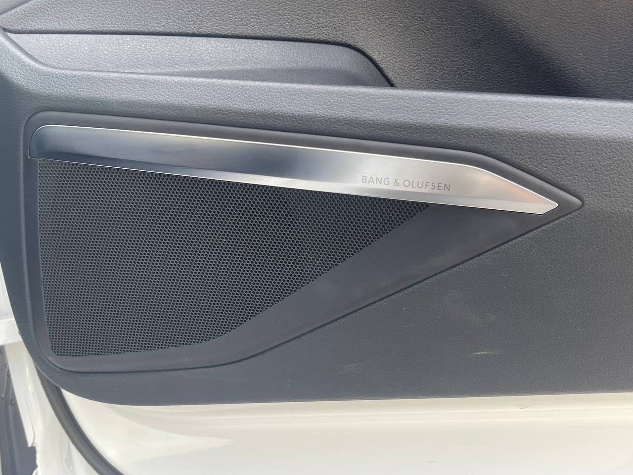 Audi e-tron - фото 4